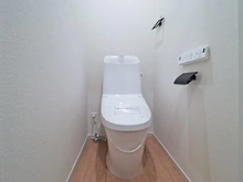 【神奈川県/川崎市麻生区片平】川崎市麻生区片平1丁目新築戸建 トイレ