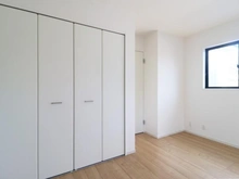 【神奈川県/川崎市麻生区片平】川崎市麻生区片平1丁目新築戸建 洋室：約6.0帖