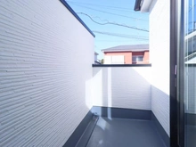 【神奈川県/川崎市麻生区片平】川崎市麻生区片平1丁目新築戸建 バルコニー