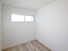 【神奈川県/川崎市麻生区王禅寺西】王禅寺西1丁目　中古戸建 洋室：約4.2帖