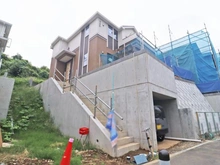 【神奈川県/川崎市麻生区片平】新築戸建FOREST TOWN片平 9号棟 建築中の外観：全13棟