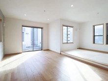 【神奈川県/川崎市麻生区片平】新築戸建FOREST TOWN片平 11号棟 リビング・ダイニング：（右）畳コーナー