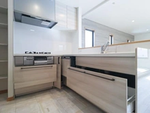 【神奈川県/川崎市麻生区片平】新築戸建FOREST TOWN片平 11号棟 キッチン：Ｌ字キッチン