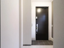 【東京都/国分寺市戸倉】国分寺市戸倉1丁目新築戸建3号棟 玄関