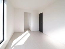 【東京都/国分寺市戸倉】国分寺市戸倉1丁目新築戸建3号棟 洋室：約8.9帖
ウォークインクローゼット付き