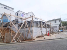 【神奈川県/川崎市多摩区南生田】川崎市多摩区南生田　新築戸建1号棟 建築中の外観：全3棟