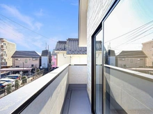 【東京都/稲城市東長沼】稲城市東長沼新築戸建 バルコニー