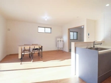 【神奈川県/相模原市緑区城山】相模原市緑区城山1丁目　新築戸建2号棟 LDK：約16.7帖
	