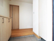 【神奈川県/相模原市緑区城山】相模原市緑区城山1丁目　新築戸建2号棟 玄関