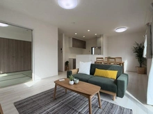 【神奈川県/秦野市東田原】秦野市東田原　新築戸建1号棟 LDK：約16.0帖
※家具調度品等は販売価格に含まれておりません