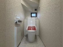 【神奈川県/秦野市東田原】秦野市東田原　新築戸建1号棟 トイレ：1階