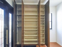 【東京都/八王子市元八王子町】八王子市元八王子町2丁目中古戸建 玄関