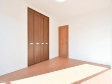 【東京都/八王子市元八王子町】八王子市元八王子町2丁目中古戸建 洋室：約6.0帖