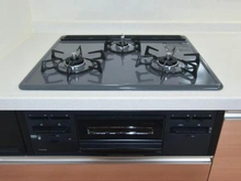 【東京都/日野市東豊田】日野市東豊田1丁目中古戸建 キッチン：三口コンロ