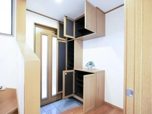 【神奈川県/川崎市麻生区細山】川崎市麻生区細山6丁目　中古戸建 玄関