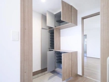 【神奈川県/相模原市南区東大沼】相模原市南区東大沼4丁目　新築戸建A号棟 玄関