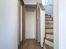 【神奈川県/相模原市南区東大沼】相模原市南区東大沼4丁目　新築戸建C号棟 廊下：収納