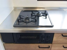 【神奈川県/川崎市多摩区堰】川崎市多摩区堰3丁目　中古戸建 キッチン：二口コンロ