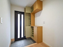 【神奈川県/川崎市多摩区栗谷】川崎市多摩区栗谷2丁目　中古戸建 玄関