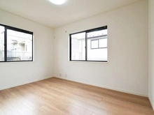 【神奈川県/川崎市多摩区栗谷】川崎市多摩区栗谷2丁目　中古戸建 洋室：約6.9帖