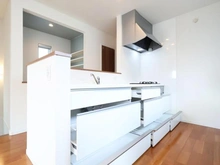 【神奈川県/川崎市麻生区多摩美】川崎市麻生区多摩美1丁目　中古戸建 キッチン