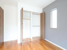 【神奈川県/川崎市麻生区多摩美】川崎市麻生区多摩美1丁目　中古戸建 洋室：約5.3帖