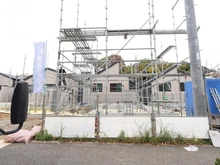 【東京都/稲城市平尾】稲城市平尾4丁目新築戸建　【14号棟】 建築中の外観：全16棟