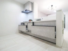 【神奈川県/川崎市麻生区東百合丘】麻生区東百合丘1丁目新築戸建 キッチン：収納