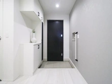 【神奈川県/川崎市麻生区東百合丘】麻生区東百合丘1丁目新築戸建 玄関