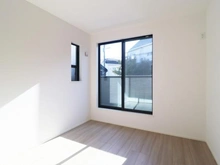 【神奈川県/川崎市麻生区高石】川崎市麻生区高石2丁目　新築戸建 洋室：約5.2帖