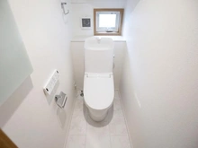 【神奈川県/川崎市多摩区栗谷】川崎市多摩区栗谷4丁目　新築戸建3号棟 トイレ：1階