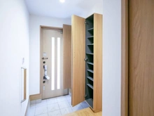 【神奈川県/川崎市多摩区栗谷】川崎市多摩区栗谷4丁目　新築戸建3号棟 玄関