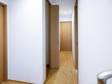 【神奈川県/川崎市多摩区栗谷】川崎市多摩区栗谷4丁目　新築戸建3号棟 廊下：収納