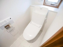 【神奈川県/川崎市多摩区栗谷】川崎市多摩区栗谷4丁目　新築戸建4号棟 トイレ：1階