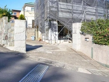 【神奈川県/川崎市麻生区細山】川崎市麻生区細山7丁目　中古戸建 外観：リフォーム中