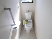 【東京都/府中市若松町】府中市若松町3丁目　新築戸建4号棟 トイレ：1階