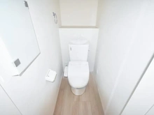 【東京都/町田市大蔵町】町田市大蔵町　新築戸建3号棟 トイレ：1階