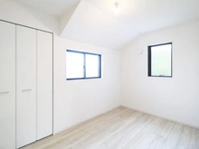 【東京都/町田市三輪町】町田市三輪町　新築戸建 洋室：約5.0帖