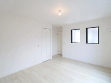 【東京都/町田市三輪町】町田市三輪町　新築戸建 洋室：約8.3帖
ウォークインクローゼット付き