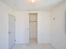 【東京都/町田市野津田町】町田市野津田町　新築戸建2号棟 洋室：約10.3帖