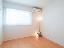 【東京都/町田市鶴川】町田市鶴川4丁目　中古戸建 洋室：約5.2帖