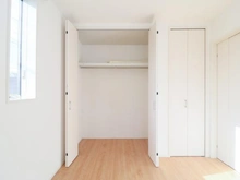 【東京都/町田市鶴川】町田市鶴川4丁目　中古戸建 洋室：約6.0帖