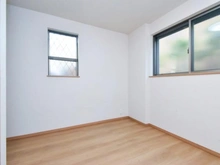 【神奈川県/川崎市多摩区中野島】川崎市多摩区中野島5丁目　中古戸建 サービスルーム（納戸）：約5.4帖