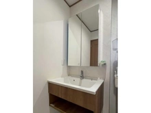 【神奈川県/川崎市麻生区高石】川崎市麻生区高石2丁目　中古戸建 洗面所：家具調度品は価格に含まれません