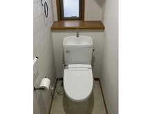 【神奈川県/川崎市麻生区高石】川崎市麻生区高石2丁目　中古戸建 トイレ：1階
家具調度品は価格に含まれません