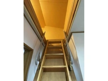 【神奈川県/川崎市麻生区高石】川崎市麻生区高石2丁目　中古戸建 収納：小屋裏収納入口