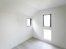【東京都/稲城市平尾】稲城市平尾2丁目新築戸建て2号棟 洋室：約5.8帖