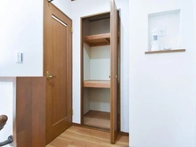 【神奈川県/川崎市麻生区細山】川崎市麻生区細山7丁目　中古戸建 廊下：2階