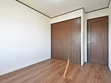 【神奈川県/川崎市麻生区片平】川崎市麻生区片平4丁目　中古戸建 洋室：約5.5帖