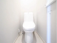 【神奈川県/川崎市麻生区高石】川崎市麻生区高石4丁目　中古戸建 トイレ：1階